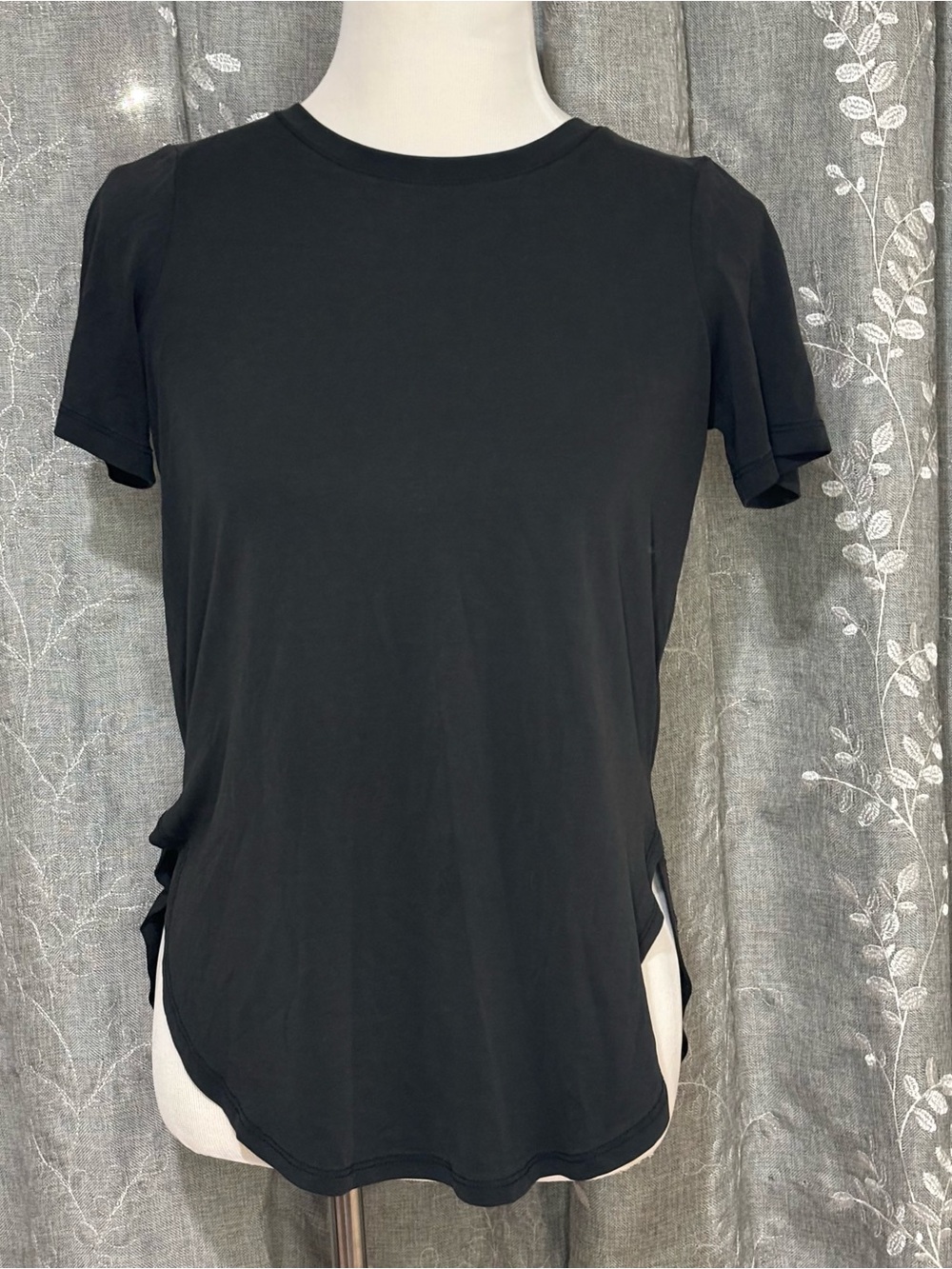Black Short Sleeve Crewneck Tee